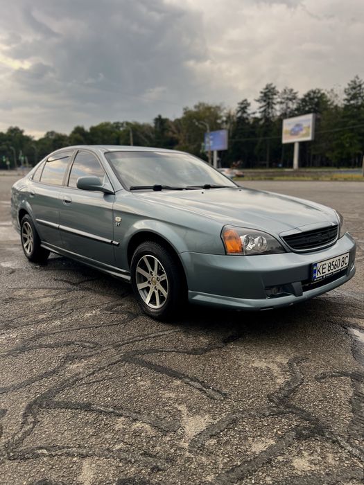 Chevrolet Evanda 2.0 2005 рік  кондиціонер працює