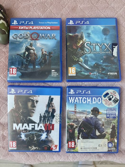 PS4 Pro 1tb, 3 джойстики + ігри на дисках