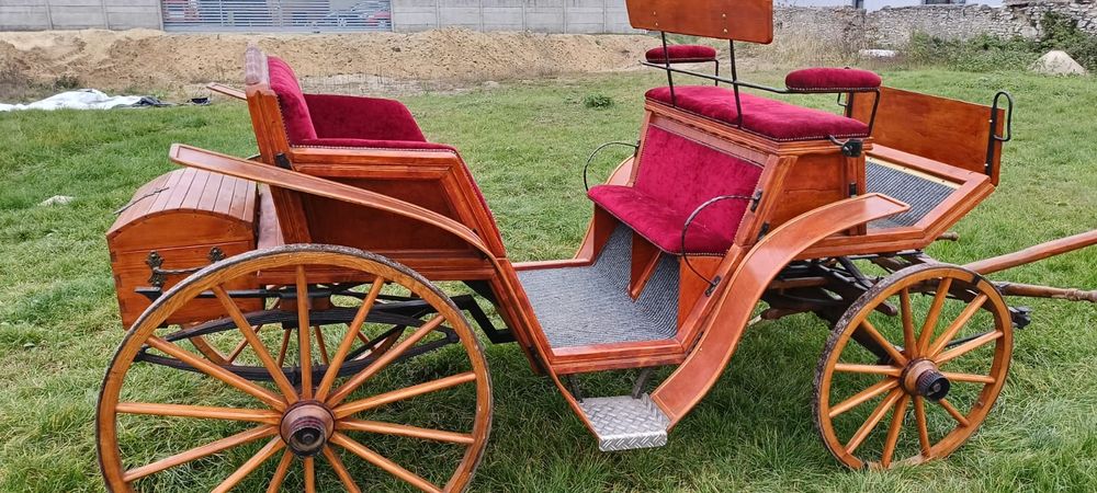 Bryczka odrestaurowana