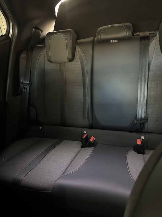 Peugeot e-2008 54 kWh Allure