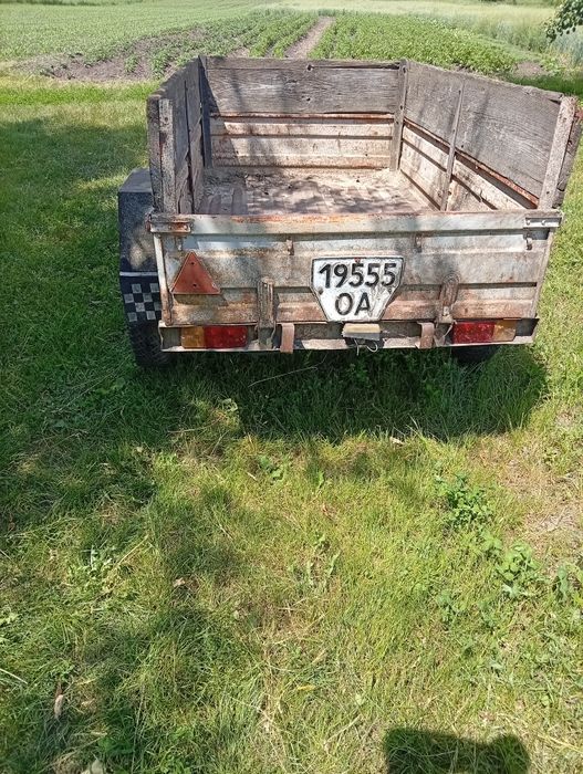 Легковий причіп до автомобіля