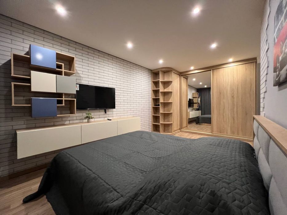 Подобово, від власника. Квартира у центрі.Звітні документи.