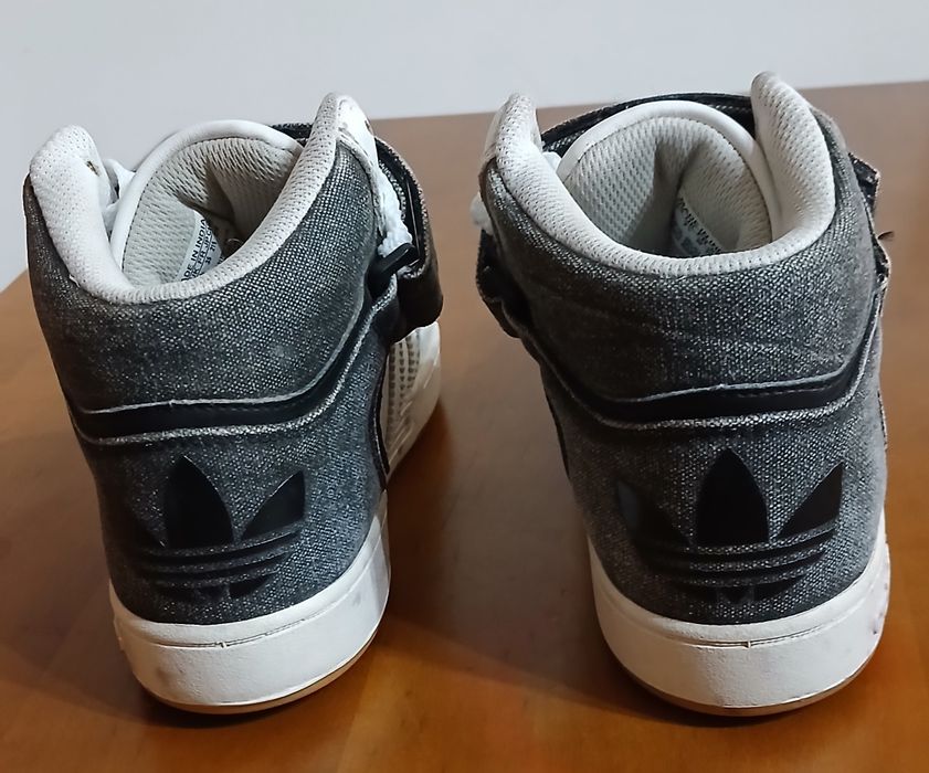 Nike e Adidas  criança