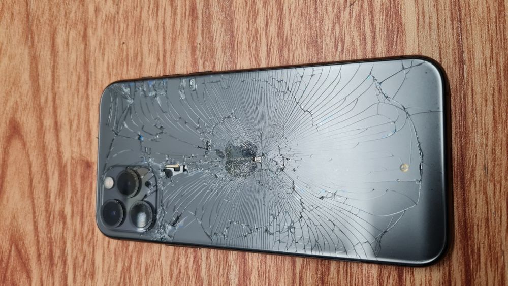 Iphone 11 Pro на запчастини