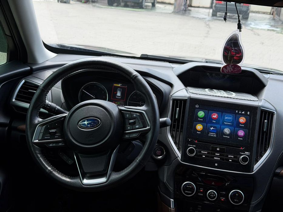 Авто  Субару  форестер 2019