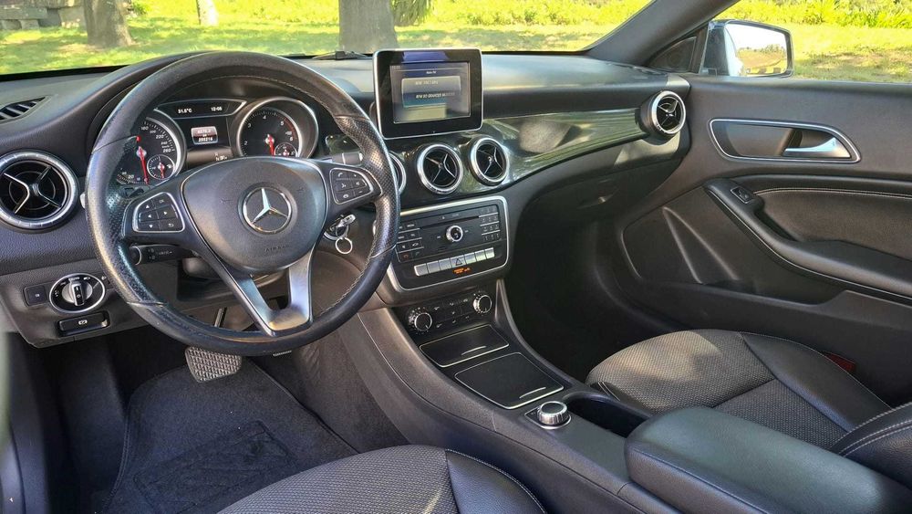 Mercedes-Benz CLA 180d Automática Shooting Brake Urban