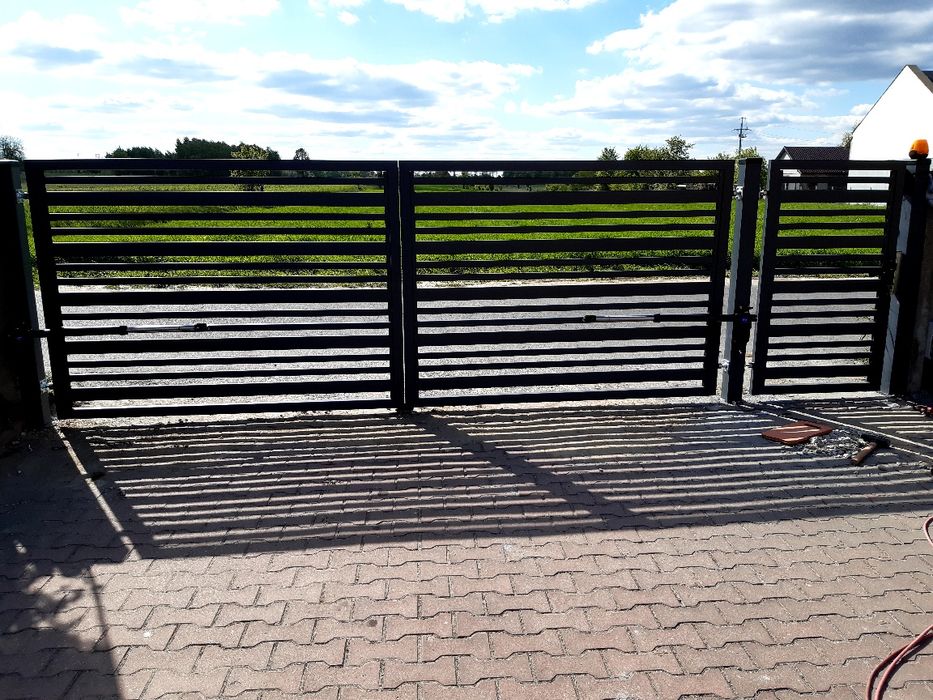 montaż napędów do bram wjazdowych i garażowych domofonów wideofonów