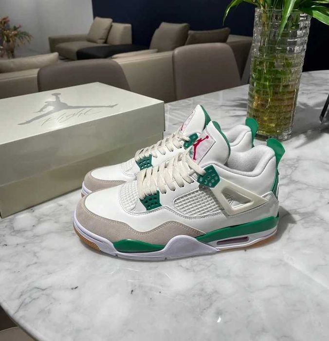 Jordan 4 Retro SB Pine Green R.43