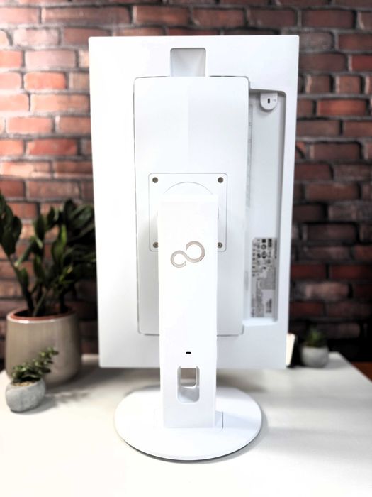 Монітор Fujitsu B24-9T·FHD·LED·IPS·Тонкі рамки·24"·з ПДВ та без·35 ШТ