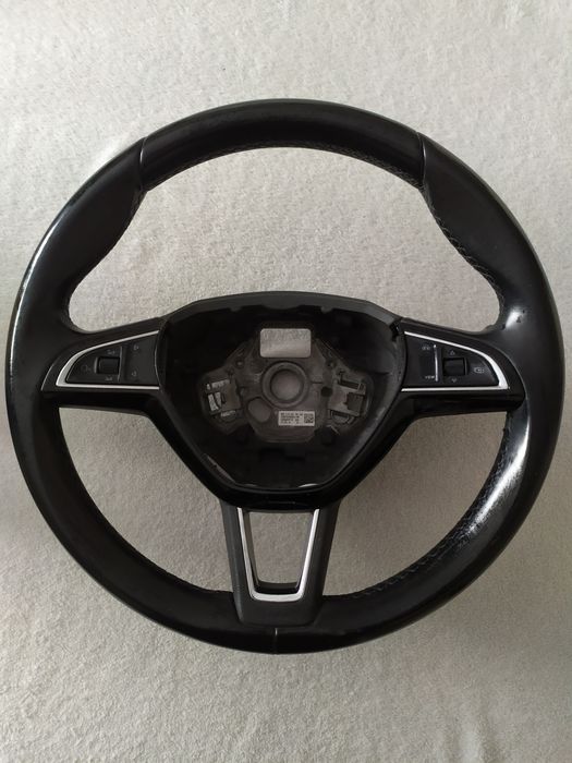 Kierownica multinunkcjna Skoda