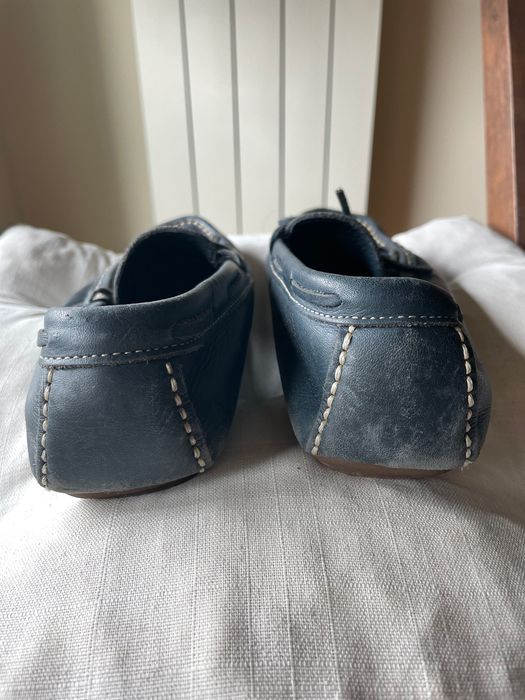 Mocassins em pele