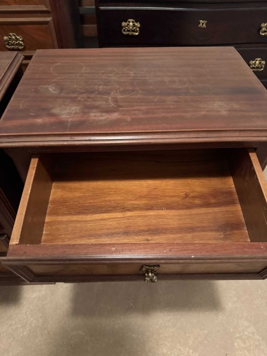 Mesas de cabeceira em madeira maciça – conjunto de 2