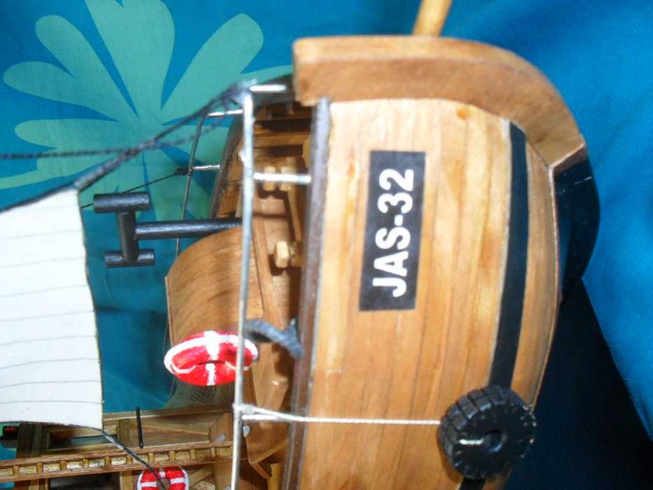 Ręcznie robiony model kutra rybackiego KUTER RYBACKI JAS-32 żaglowiec