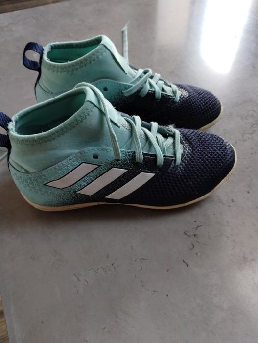 Sprzedam buciki sportowe