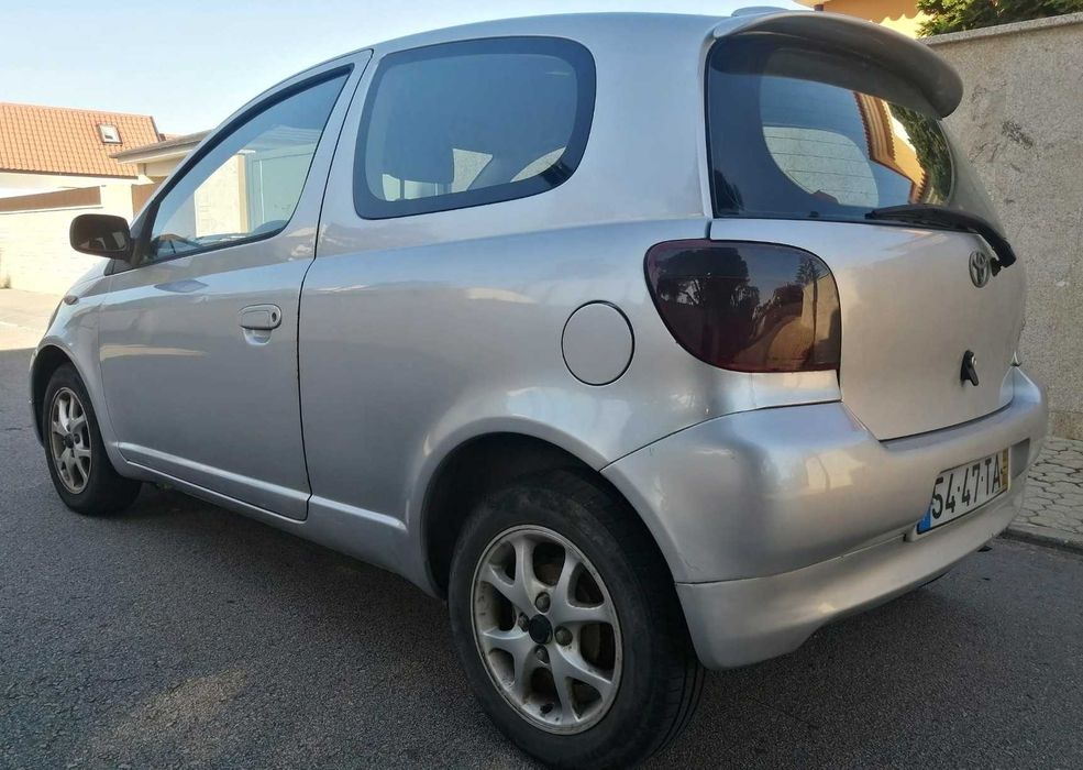 Toyota Yaris 1.4 D-4D 75cv Comercial | 2002 | 364.314 km