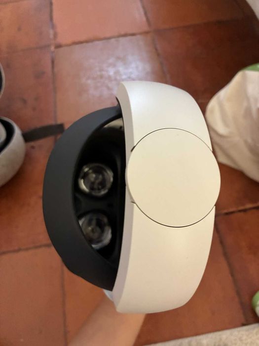 Meta Oculus Quest 2 256GB + Elite Strap com Bateria + Estojo