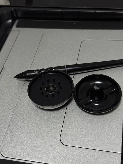Huion Kamvas 16 б/у; графічний монітор