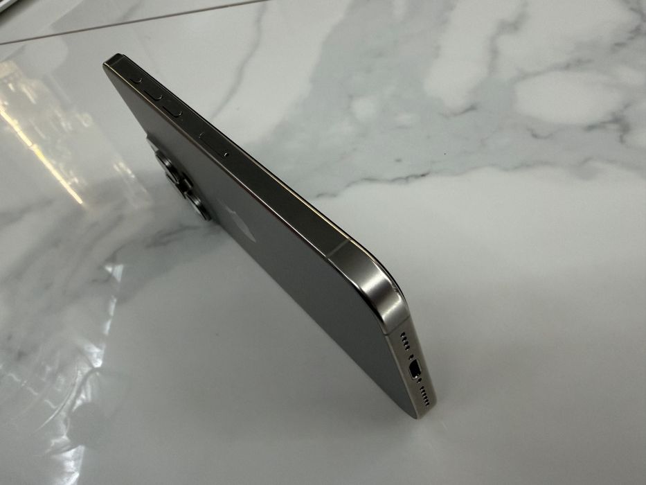 Официальный Iphone 16 pro Max 256 gb