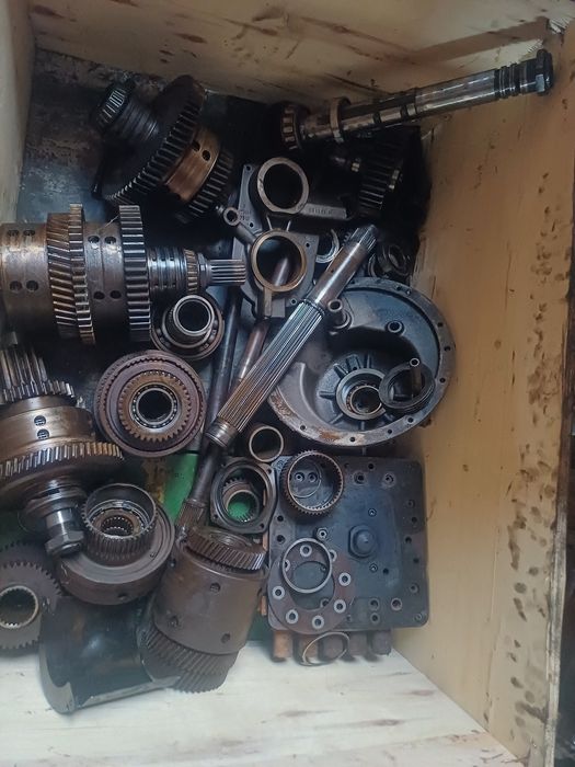 Skrzynia Powercommand Case 185  Puma 165  New Holland T7 235 części