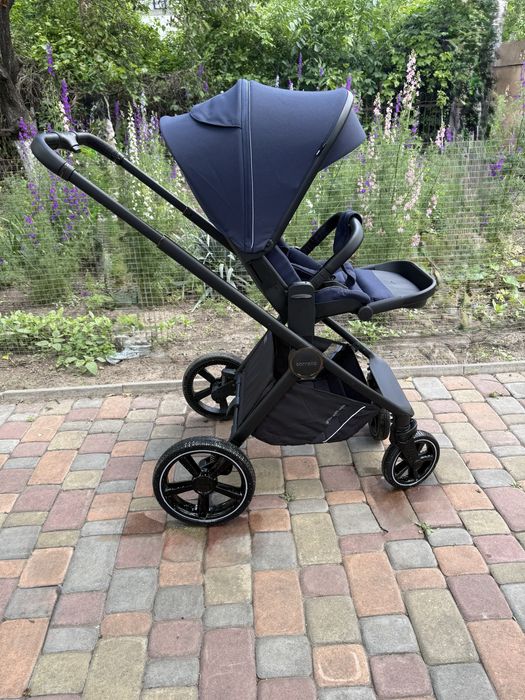 Продам коляску 2 в 1 Carello Ultimo