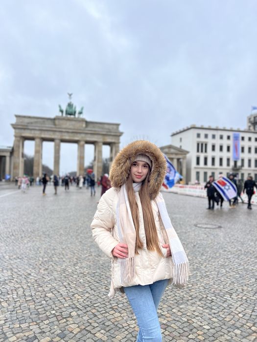 Жіноча куртка розмір S-M