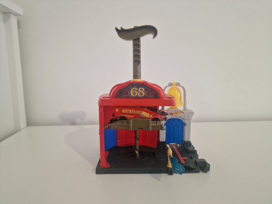 Pista Hot Wheels - Quartel de Bombeiros - Como nova