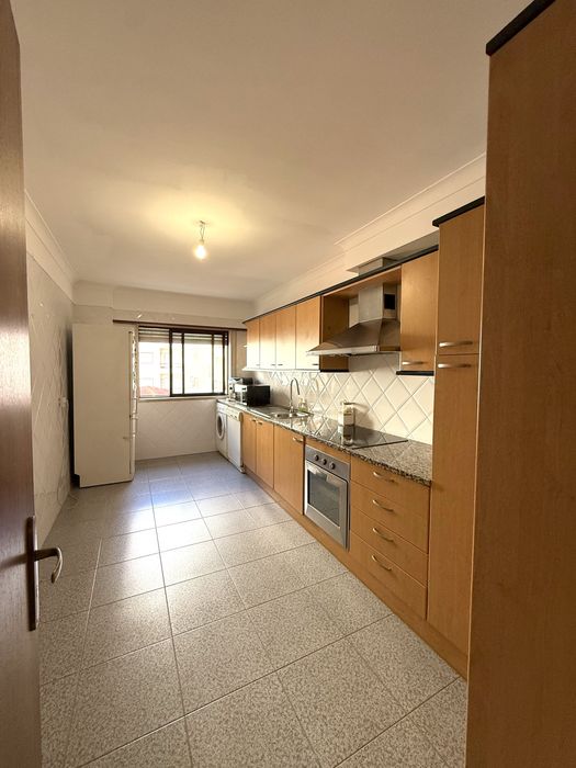 Apartamento T2 - R. António Nunes Sequeira