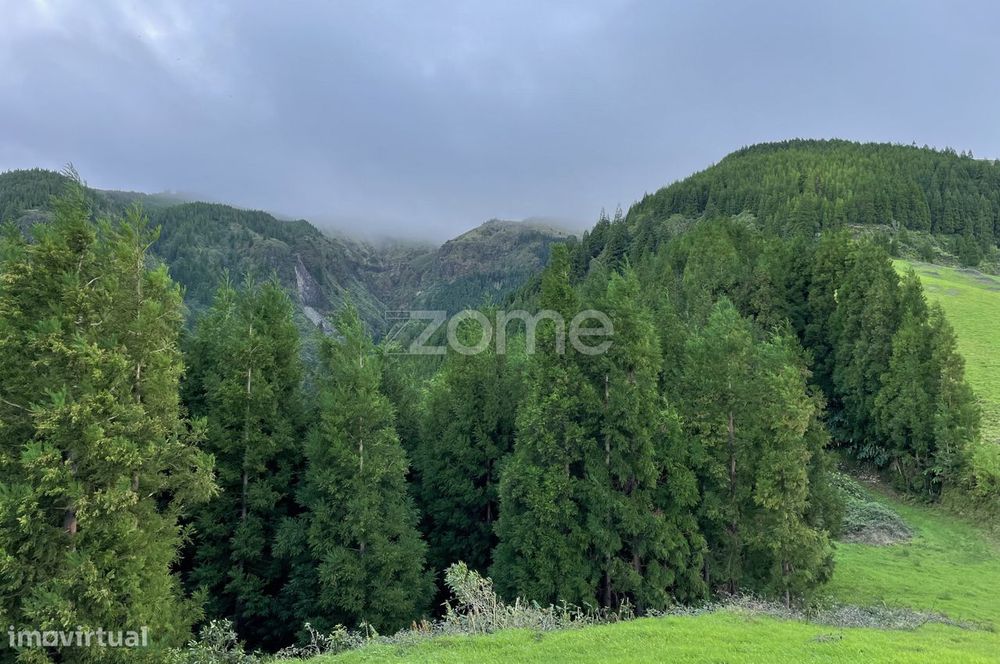 Terreno misto com área total de 712.500m2, na Ribeira Grande