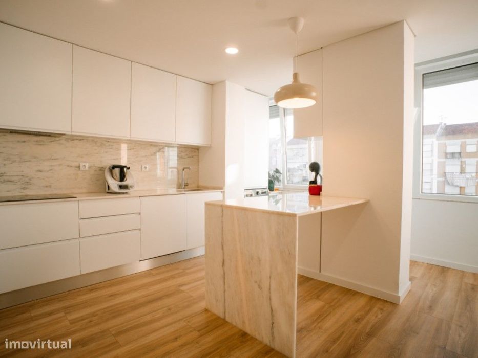 Apartamento T2 totalmente remodelado Baixa da Banheira — Baixa Da Banheira E Vale Da Amoreira, Setúbal