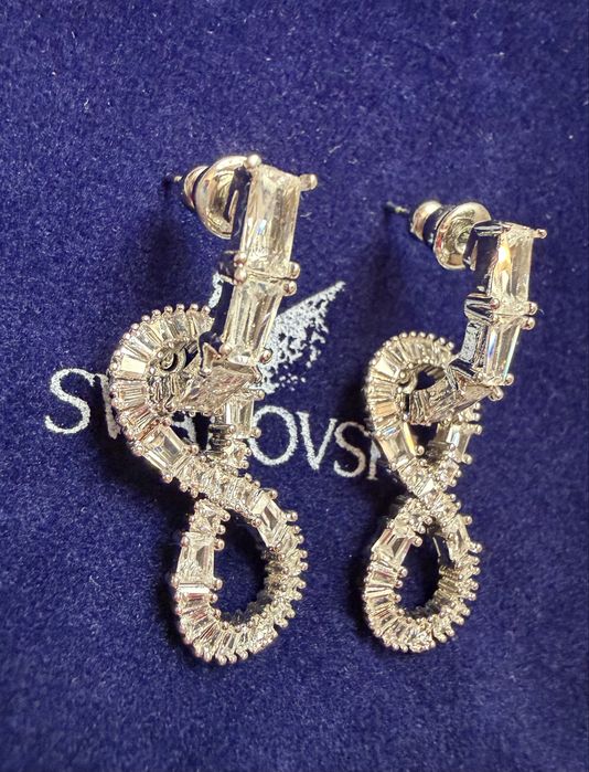 Kolczyki Hyperbola nieskończoność sygn Swarovski