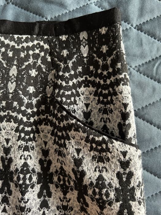 Saia H&M tamanho 36