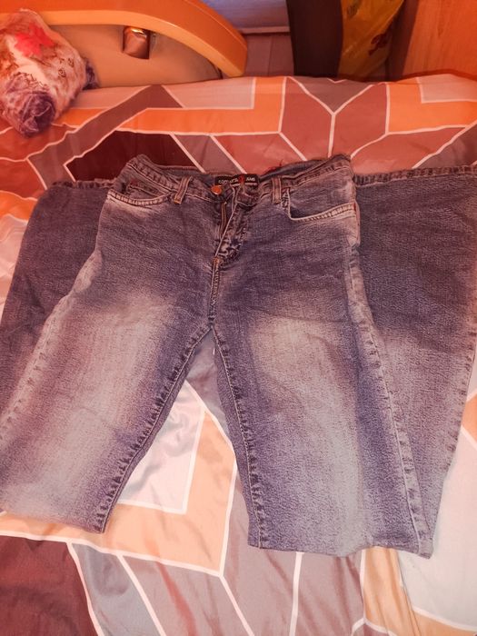 Ubrania do sprzedania