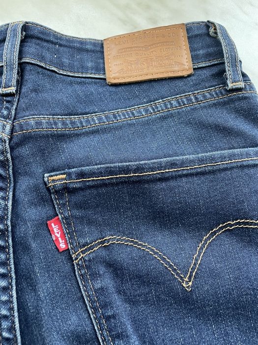 Джинси жіночі Levi's