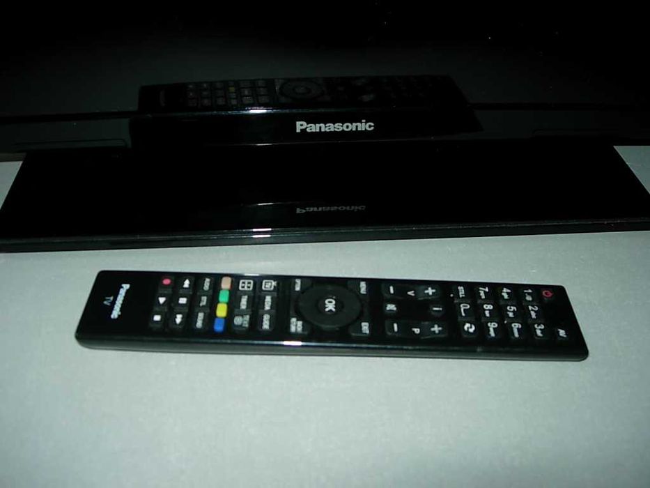 TV Panasonic TX-32A300E 32" + pilot