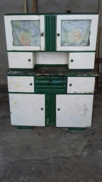 Kredens kuchenny PRL