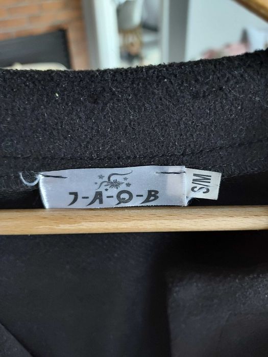 Czarny elegancki kardigan