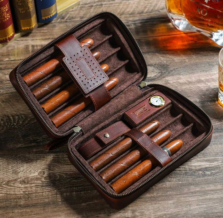 Estojo organizador de charutos personalizado em pele de bovino.