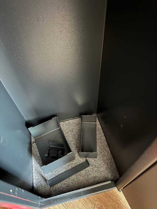 Сейф для зброї Hunter GLS 260 на 4 рушниці