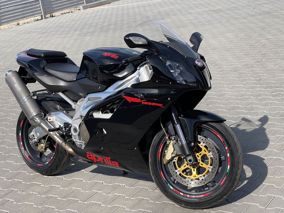 Мотоцикол APRILIA RSV1000R