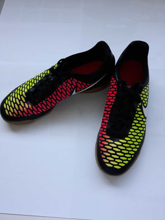 Sapatilhas de Futsal Nike MAGISTA - P/ n.º 44 & 42