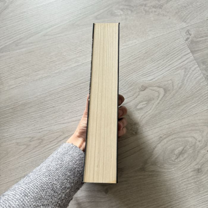 Książka fantastyka Saga księżycowa Cinder Marissa Meyer