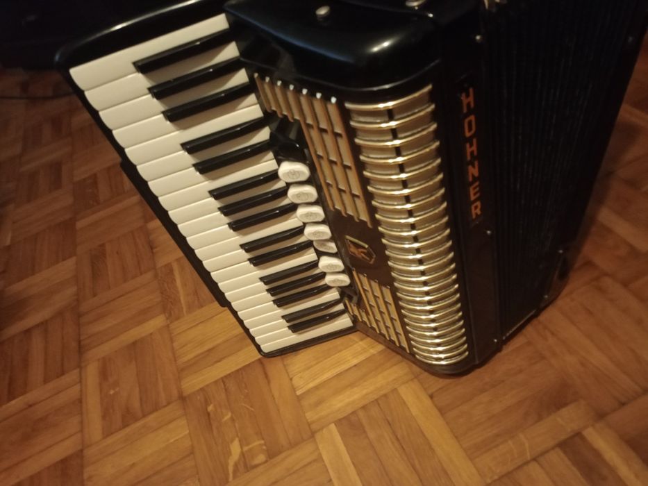 Akordeon Hohner 96 basów