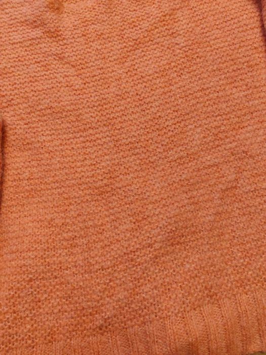 Sweterek damski używany.