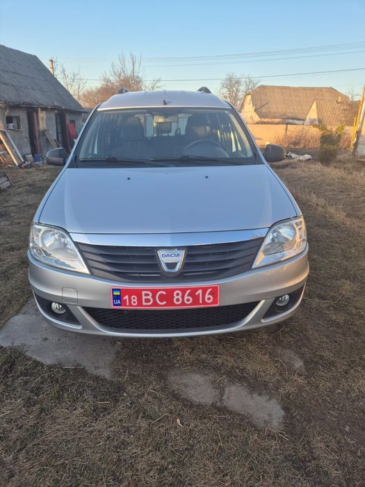 Авто Dacia Logan ИДЕАЛ