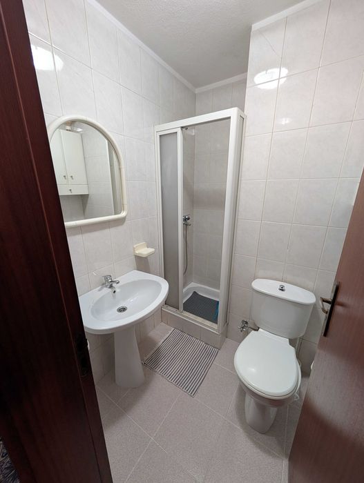 Quarto espaçoso para alugar a rapariga estudante da Universidade de Aveiro.