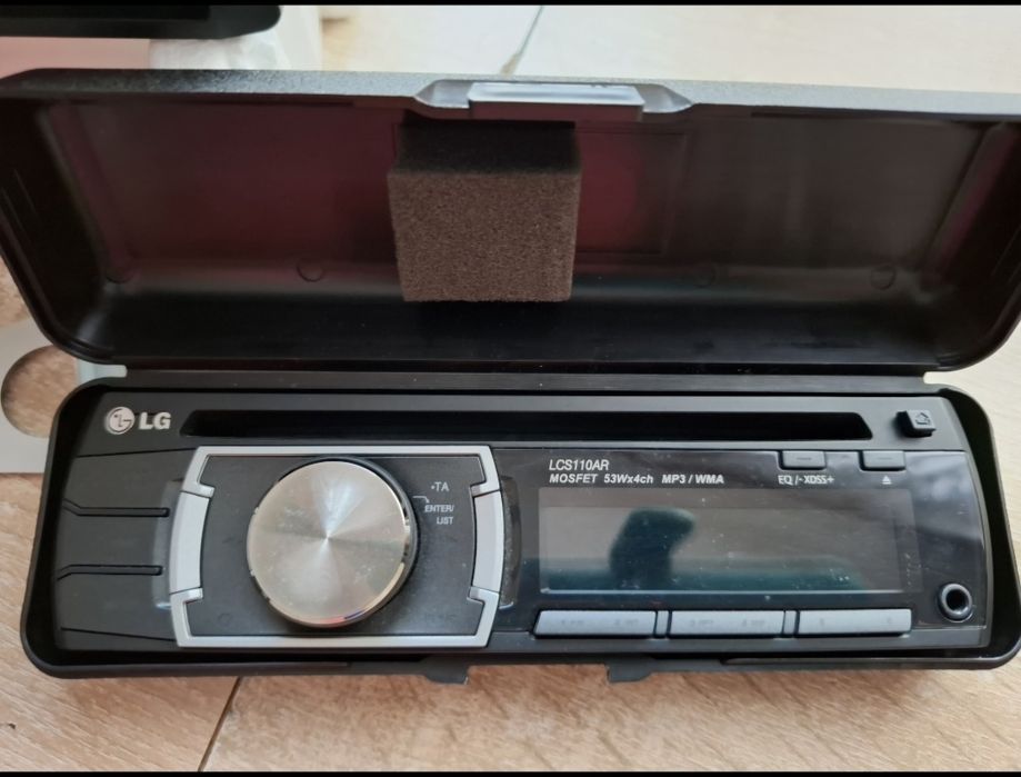 Sprzedam radioodtwarzacz samochodowy LG