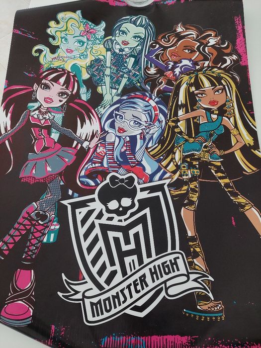 Monster high póster