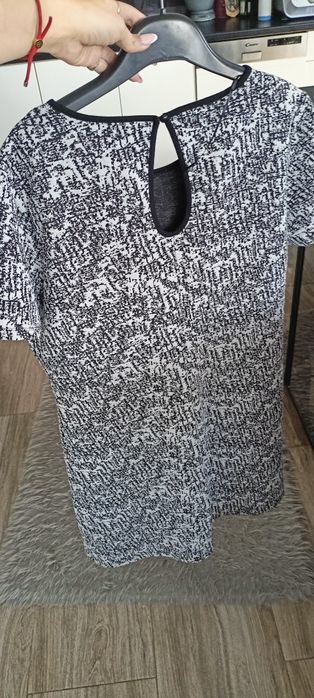 Świetna sukienka r48-52