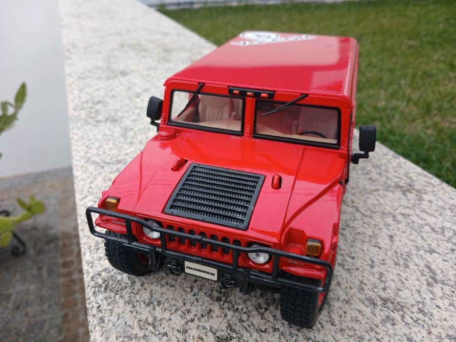 Red Hummer Wagon 4 portas