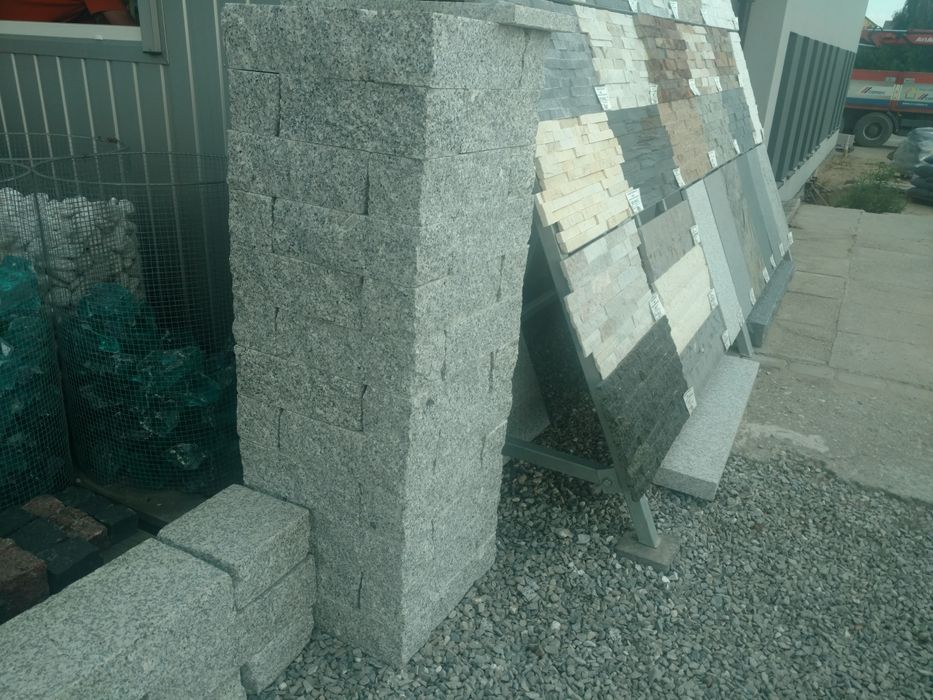 Palisada granitowa 40cm bloczek ogrodzeniowy granit kostka brukowa